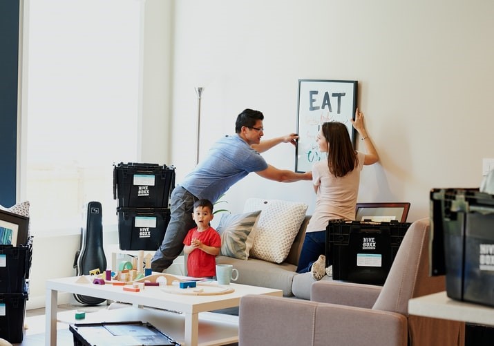 A family moves to Oklahoma City and settles into the new space.