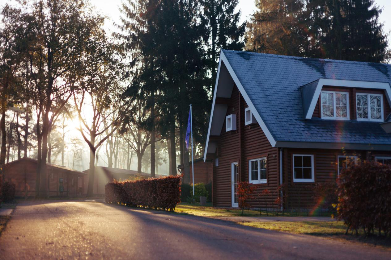A brown and blue Oklahoma home